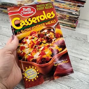 Casseroles and Slow Cooker Meals Cookbook‎ 2002 Booklet Betty Crocker Recipes